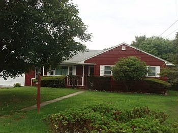 2nd image of 11 S Elihu Pl