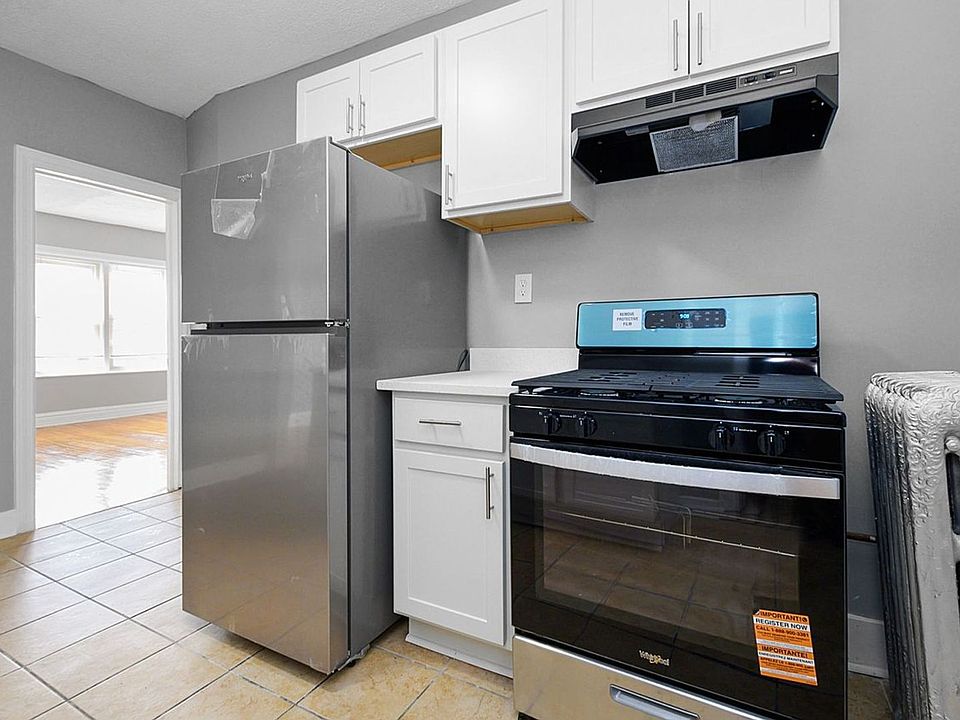 1st image of 7556 S Calumet Ave #320-2