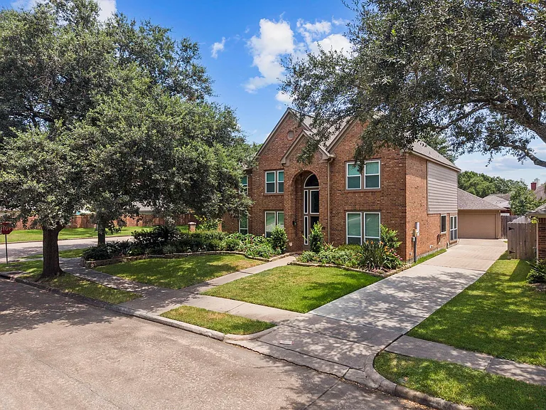 2210 Bay Haven Way — Photo 2