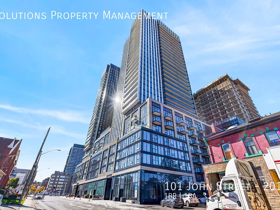101 John St S #2017