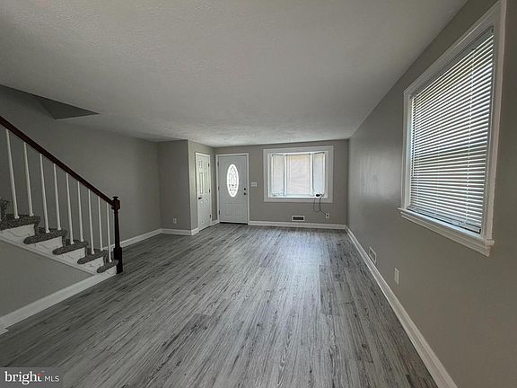 2nd image of 4331 Brehms Ln