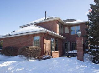 1701 Hunter Hill Rd, Hudson, WI 54016