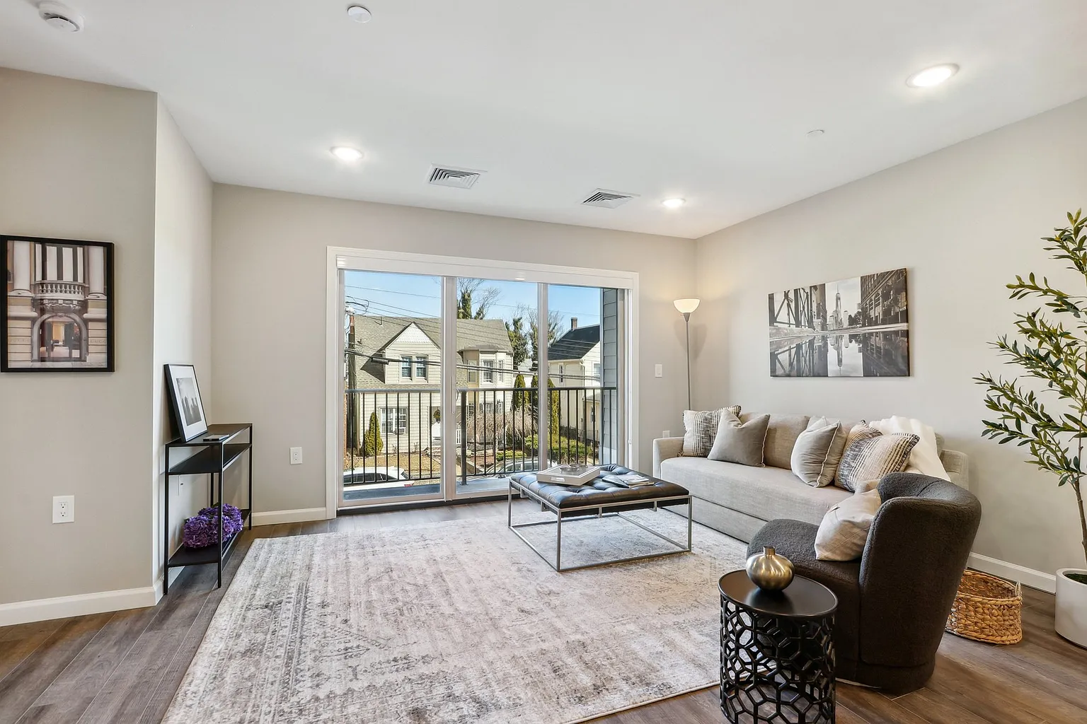 258 Morris Ave #401 photo 1