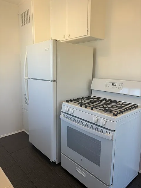 2 bed, 1200 sqft, $2,850 — Photo 3