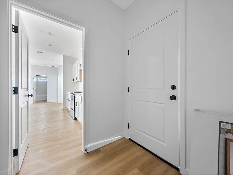 3878 Hilton Ave — Photo 24