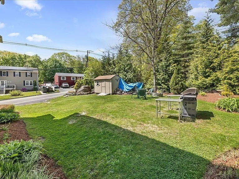 1 Wildrose Ave — Photo 41