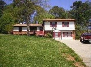 3984 Huddersfield Dr, Snellville, GA