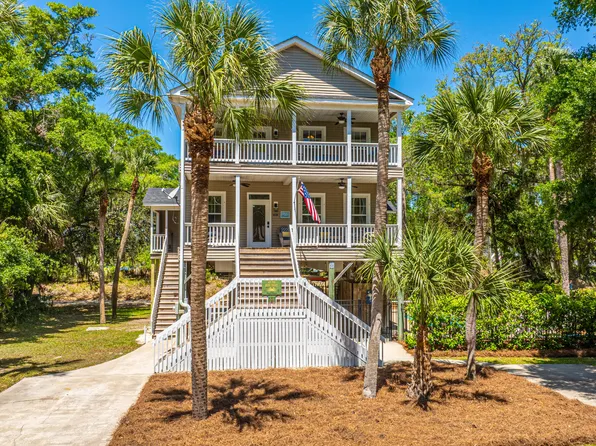 607 Jungle Rd, Edisto Island, SC 29438