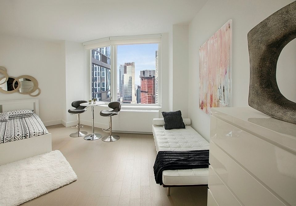 1st image of 86 Fleet Pl APT 16N