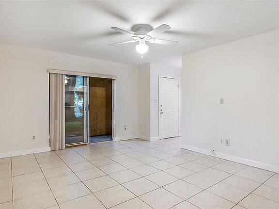 4th image of 875 Riverside Drive #717