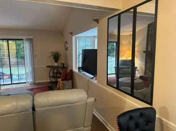 8263 Canyon Forge Dr, Riverdale, GA 30274