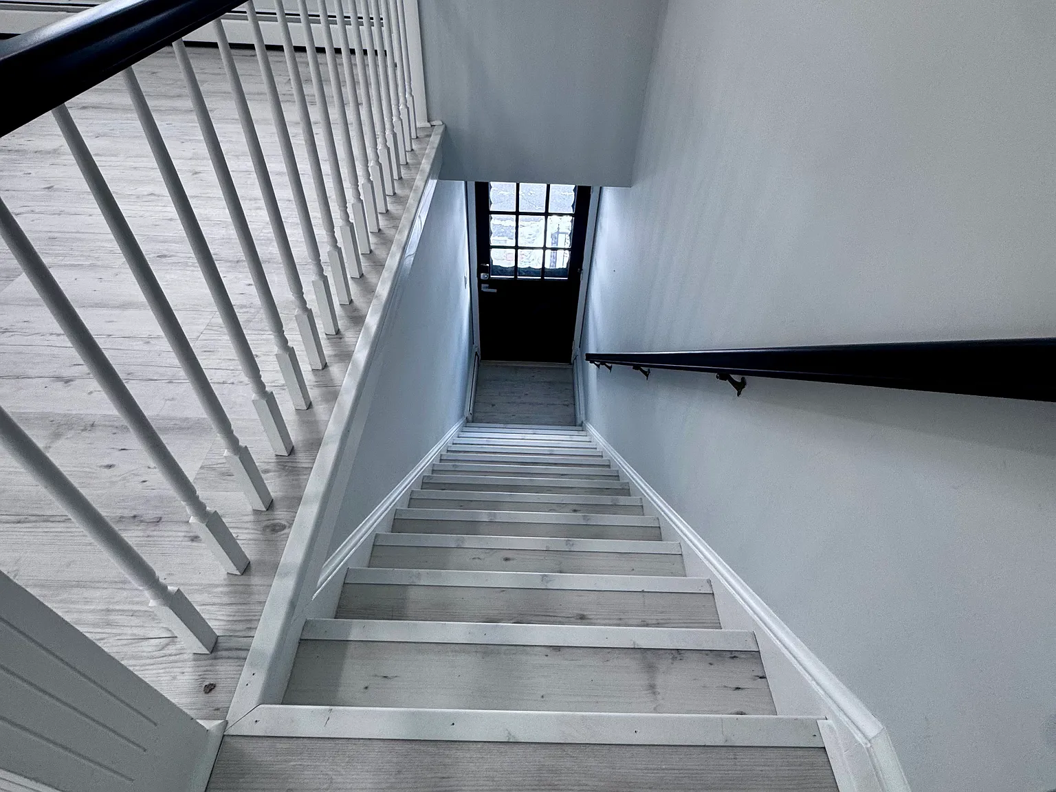 2 bed, 2200 sqft, $2,300 — Photo 2