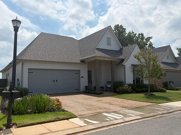 141 Arbor Pl, Bossier City, LA 71111