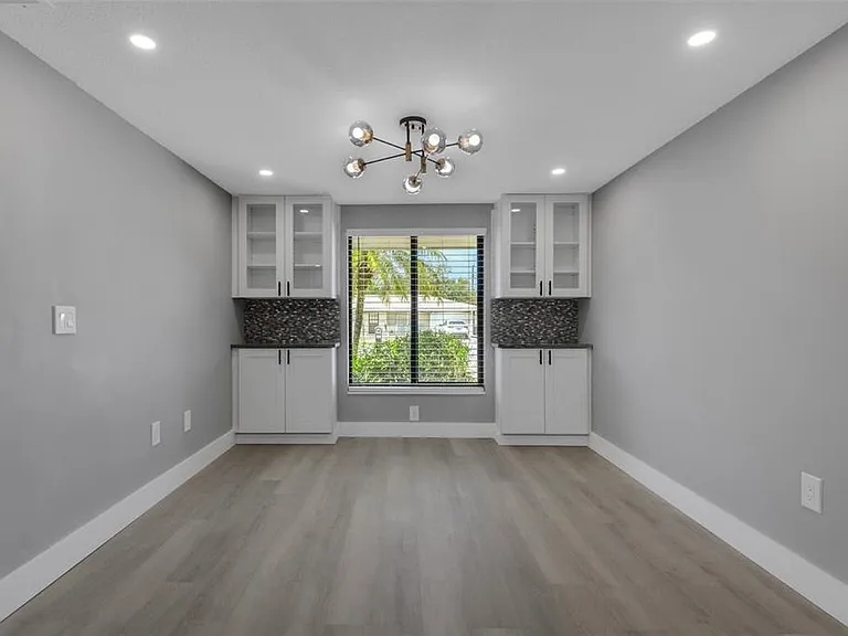 4645 Hunter Ridge Dr — Photo 29