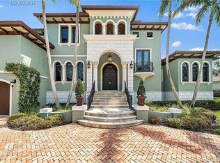 12 S Sewalls Point Rd, Sewalls Pt, FL 34996