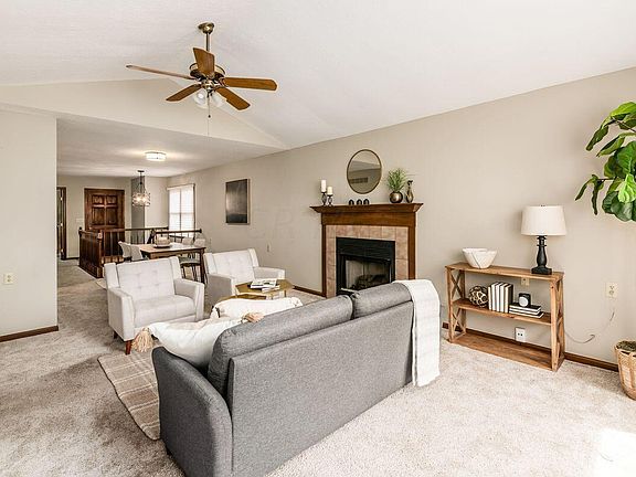 5th image of 367 Meadowlark Ln