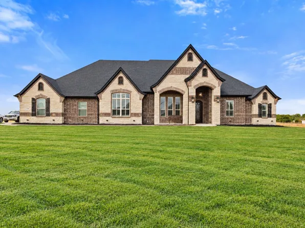 3338 Howard Rd, Waxahachie, TX 75165