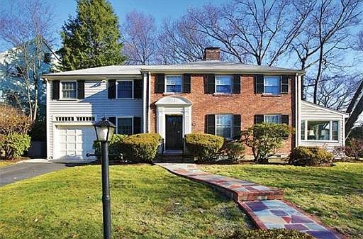 2nd image of 60 Bellingham Rd