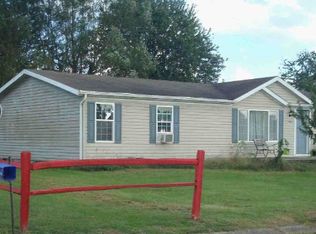 1087 Mockingbird Ln, Seymour, IN 47274