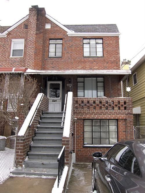 1st image of 1882 E 53rd St