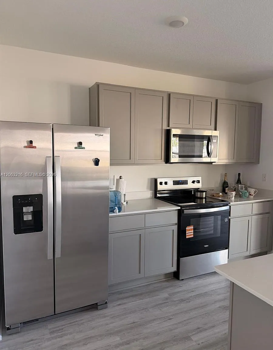 3 bed, 2.5 bath, $1,850 — Photo 3