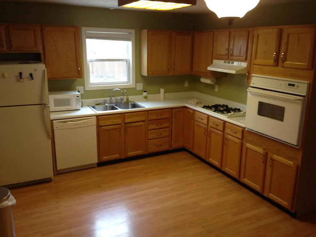 2 bed, $1,800 — Photo 4