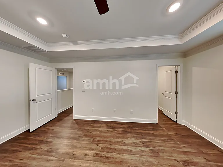 618 Rivermist Dr — Photo 12