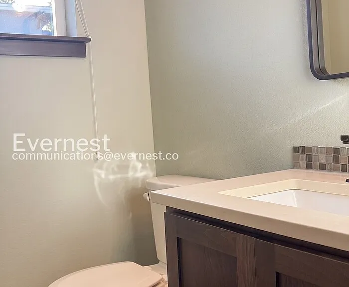 129 SW 185th Ln — Photo 10