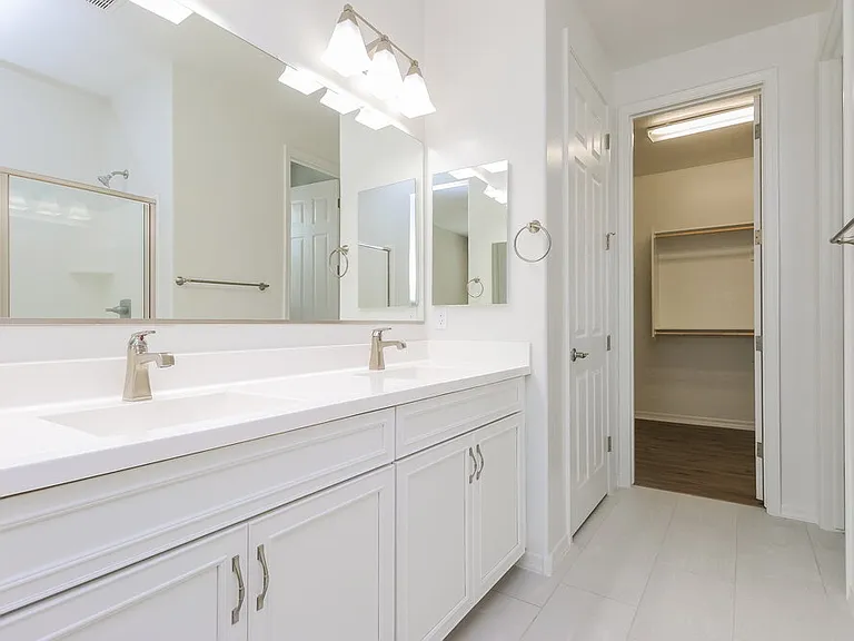 4411 W Kirkland Ave — Photo 12