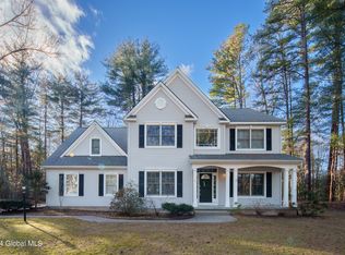 4 Huntington Ct, Saratoga Springs, NY 12866