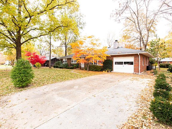 2nd image of 309 Grant Dr