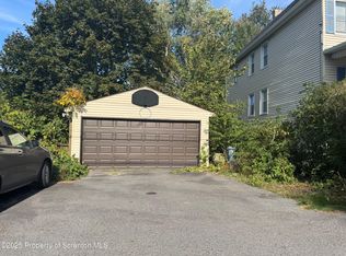 831 Raines St, Scranton, PA 18509