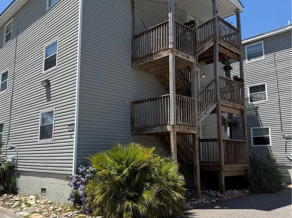 1522 Chela Ave APT A2, Norfolk, VA 23503