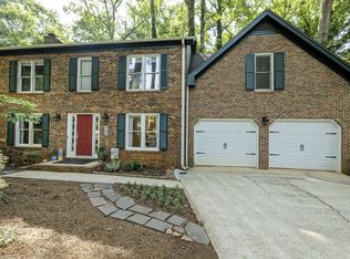 208 Coatbridge Cir, Cary, NC 27511