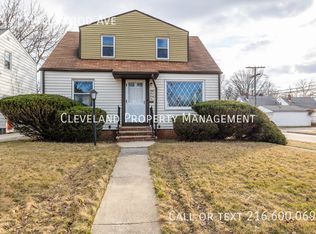 5441 Hollywood Ave, Maple Heights, OH