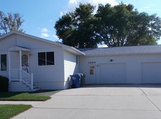 1008 4th Ave SE, Watertown, SD 57201