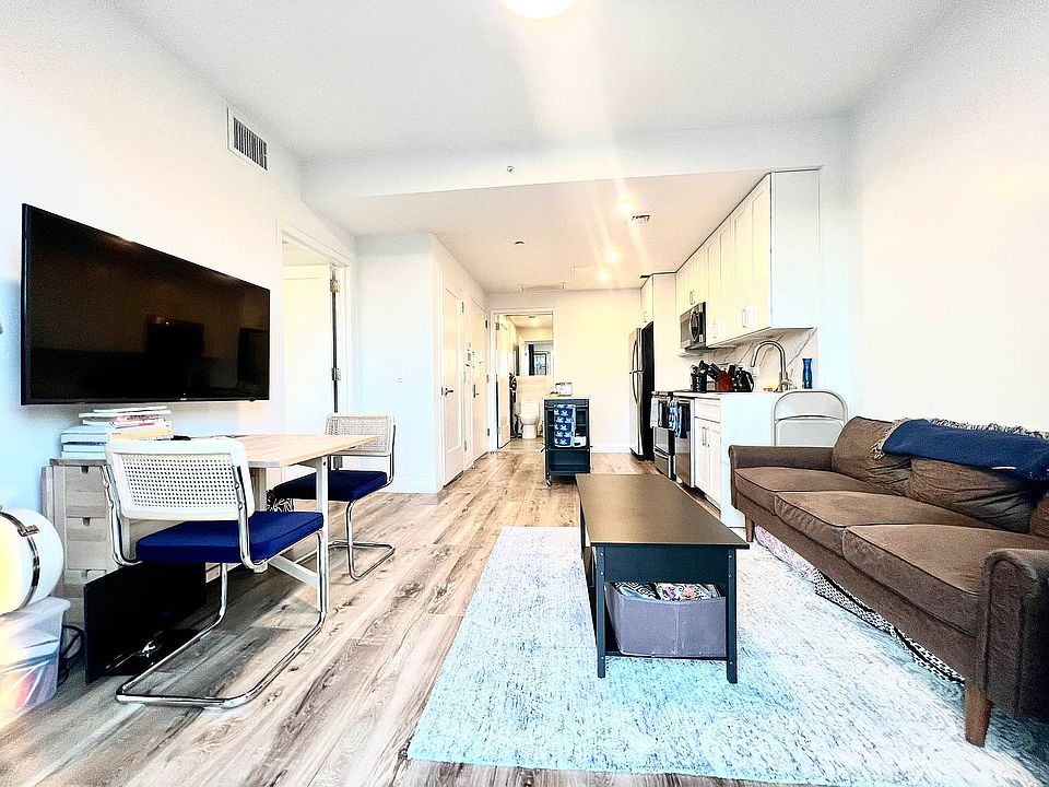 1st image of 23-29 30th Dr Penthouse F