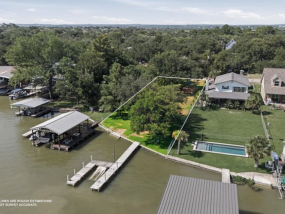 2nd image of 124 S Shorewood Drive