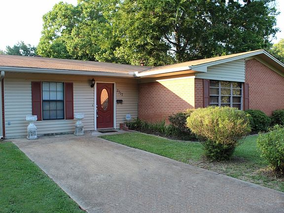 2nd image of 2517 Waverly Dr