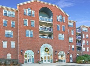 50 Boatswains Way APT 103, Chelsea, MA 02150