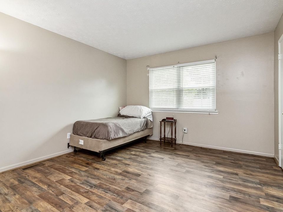 1st image of 731 Lake Terrace Dr #731