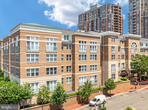 12000 Market St APT 306, Reston, VA 20190