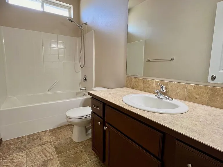 7704 W Washington Ave — Photo 18