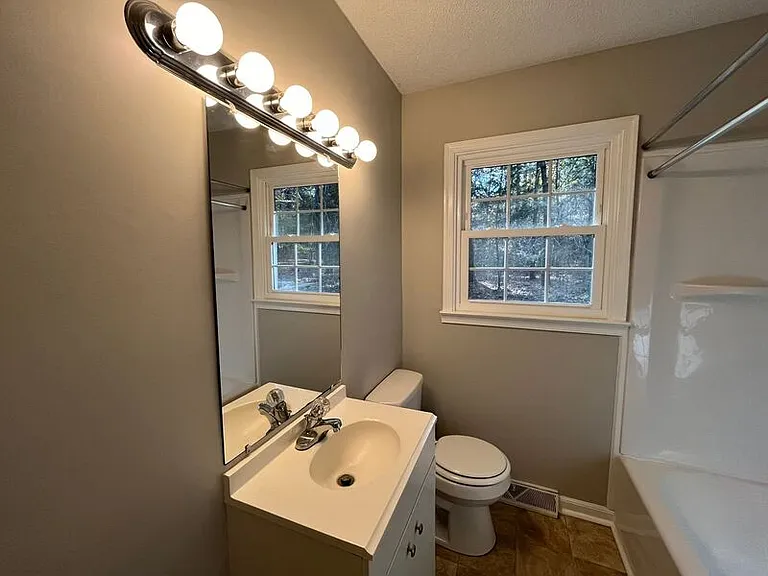 13009 Creedmoor Rd — Photo 15