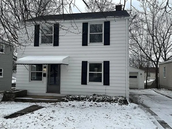 1570 Oakwood Ave, Akron, OH 44301