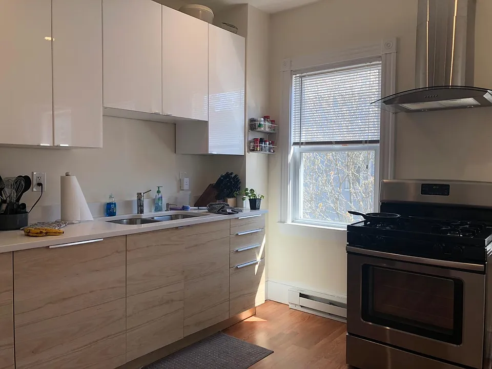 40 Harvest St #2