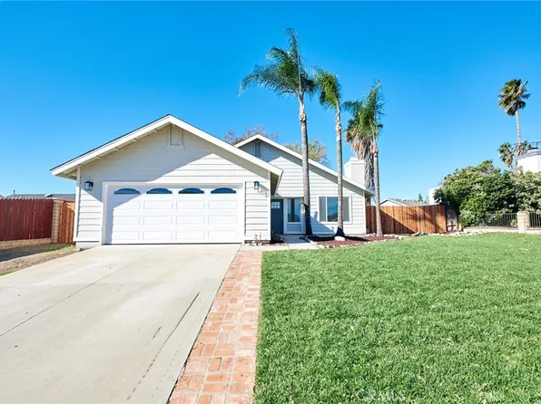 3035 Cabernet Dr, Jurupa Valley, CA 91752