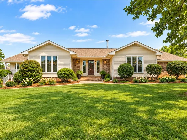 1011 Sierra Dr, Easley, SC 29642