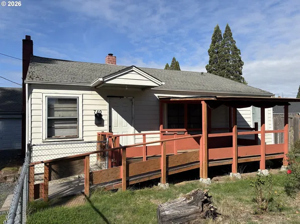 740 14th St, Springfield, OR 97477