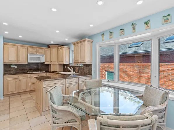 8506 Narrows Avenue image 14 of 45